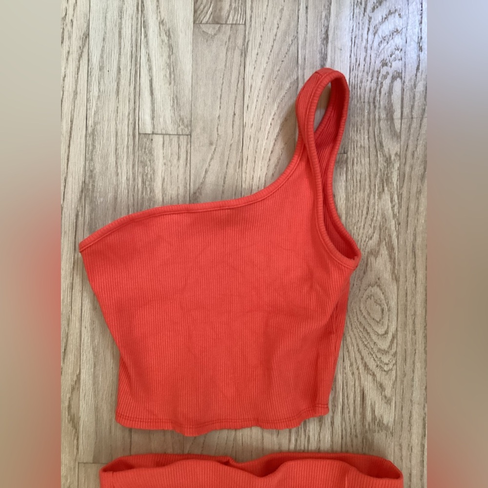 Lulu's Vibrant Orange Ribbed Set Size M - Picture 2 of 9